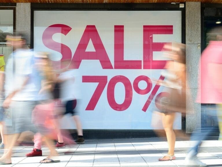 Creative Storefront Strategies to Boost Customer Traffic